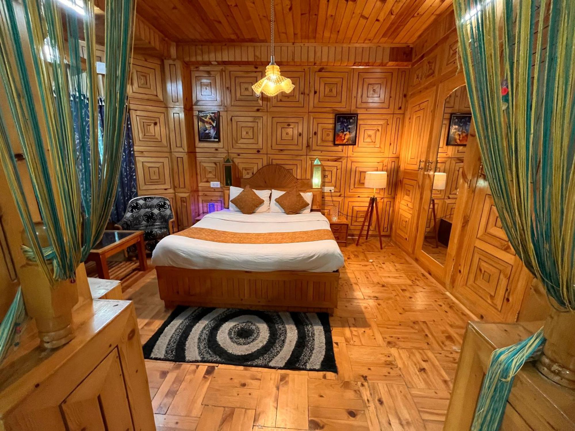Woods Villa Cottage, Manali Exteriér fotografie