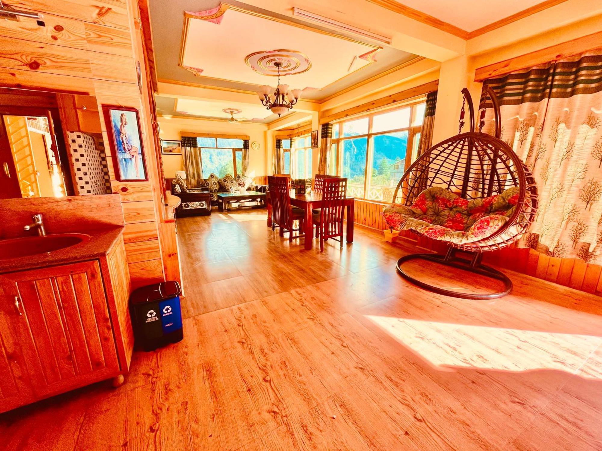 Woods Villa Cottage, Manali Exteriér fotografie