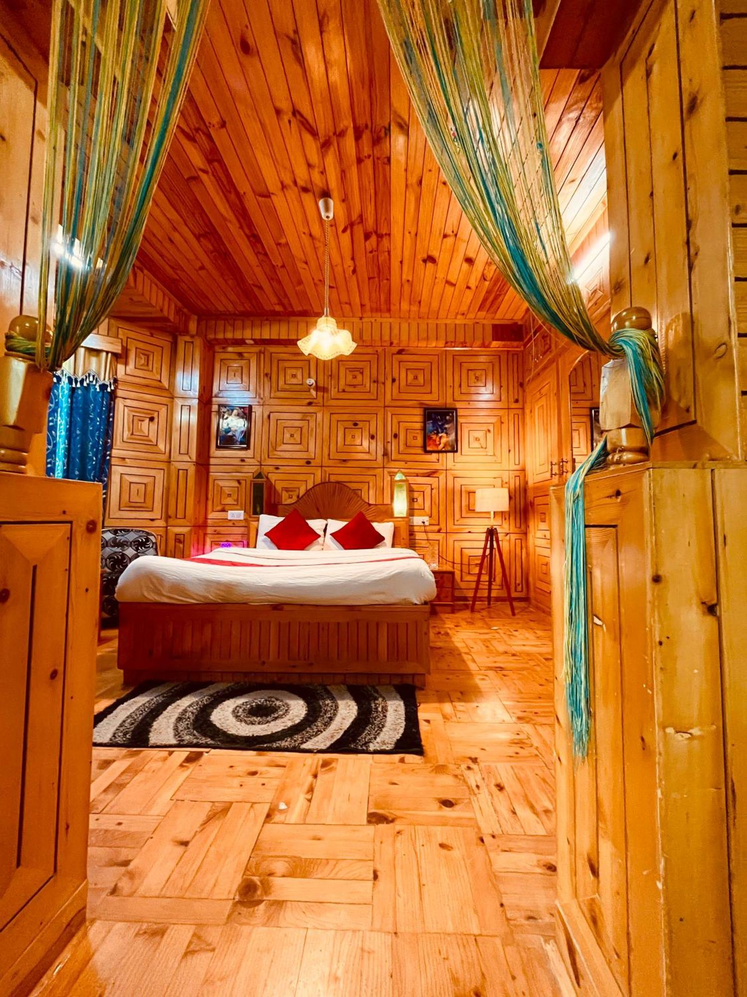 Woods Villa Cottage, Manali Exteriér fotografie