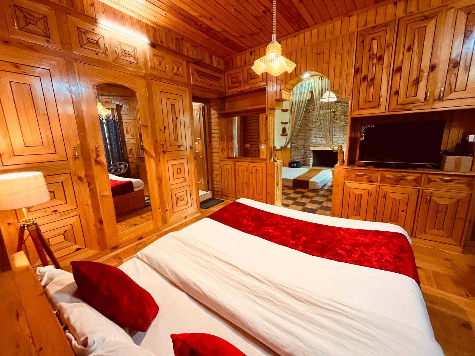 Woods Villa Cottage, Manali Exteriér fotografie